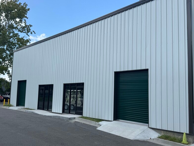 100 Aberdeen St, Savannah, GA à louer - Photo de l’immeuble – Image 2 sur 7