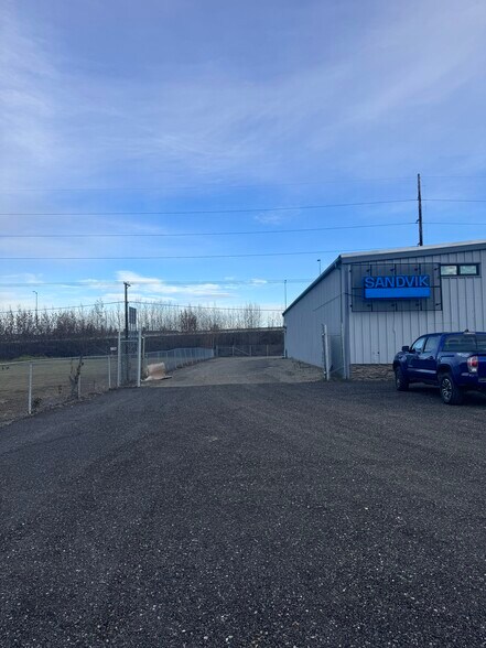 611 30th Ave, Fairbanks, AK à vendre - Photo de l’immeuble – Image 3 sur 25