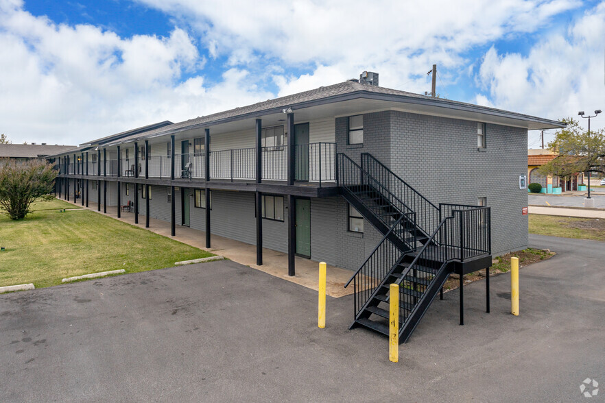 2321 N Meridian Ave, Oklahoma City, OK à vendre - Photo de l’immeuble – Image 3 sur 11