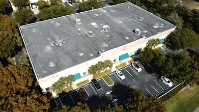 74 SW 12th Ave, Dania, FL à louer Photo de l’immeuble– Image 2 sur 8