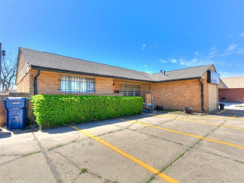 2228 SW 59th St, Oklahoma City, OK à vendre - Photo de l’immeuble – Image 2 sur 28