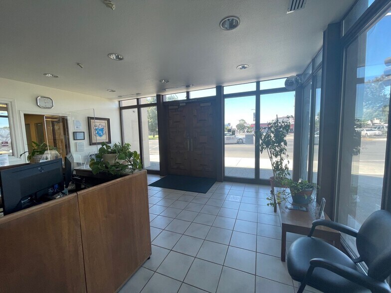 200 W Harding Way, Stockton, CA à vendre - Photo de l’immeuble – Image 3 sur 58