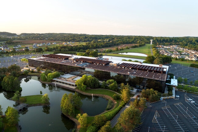 Plus de détails pour 101 Crawfords Corner Rd, Holmdel, NJ - Bureau, Local commercial à louer