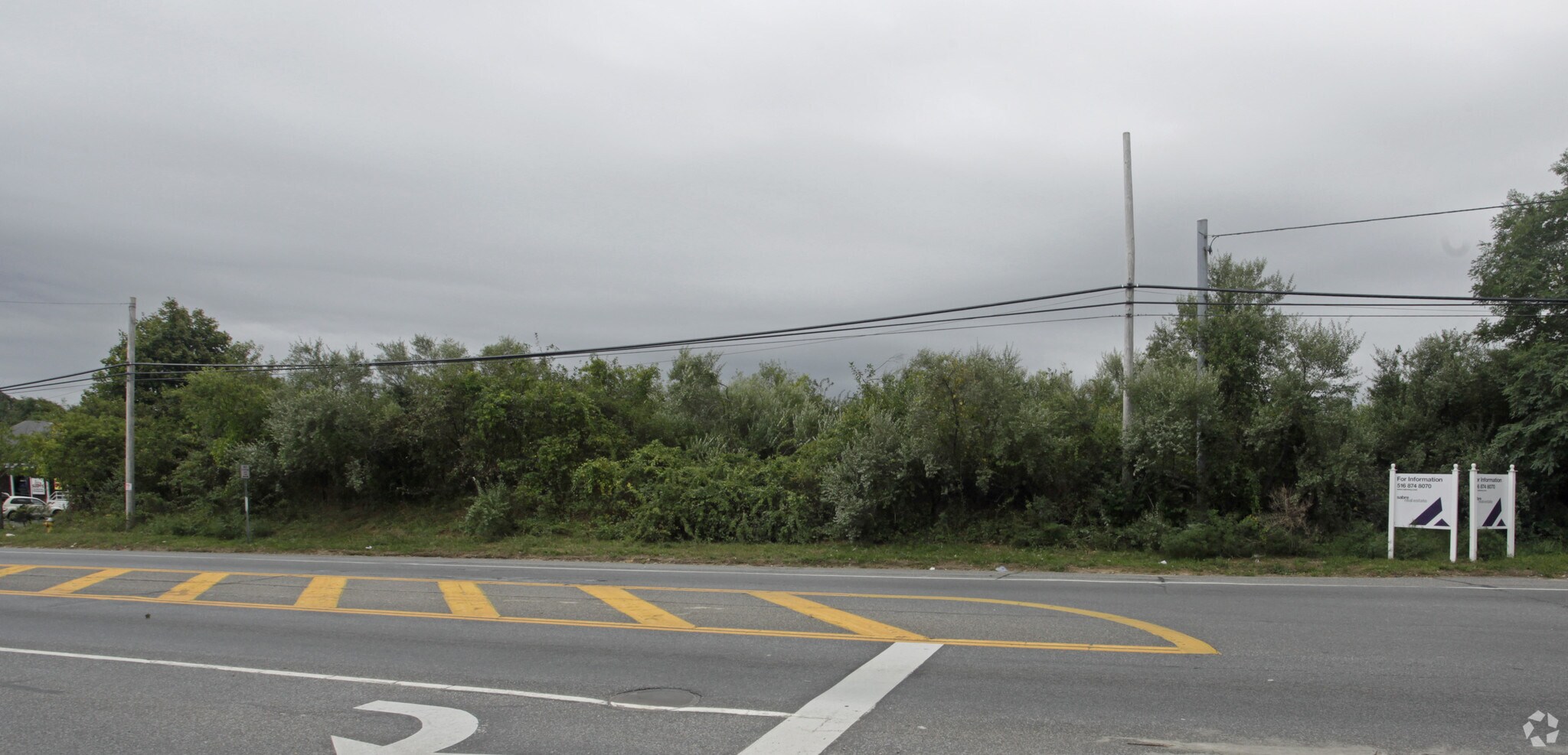 2045-2071 Montauk Hwy, Bridgehampton, NY à louer Photo principale– Image 1 sur 3
