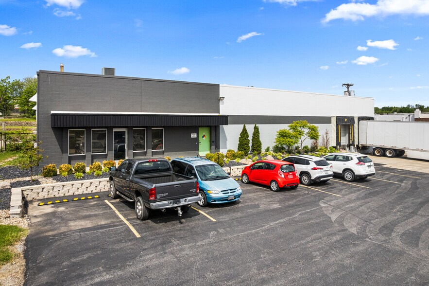 707 SW 10th St, Blue Springs, MO à louer - Photo de l’immeuble – Image 1 sur 6