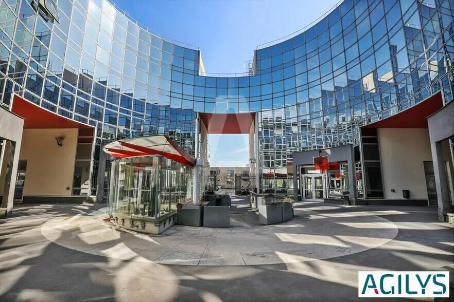 Bureau dans Massy à louer - Hall d’entrée – Image 1 sur 6