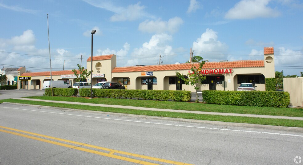 750 S Old Dixie Hwy, Jupiter, FL à louer - Photo de l’immeuble – Image 2 sur 4