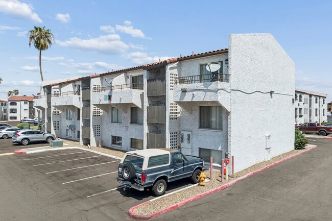 Plus de détails pour 6241 N 27th Ave, Phoenix, AZ - Logement à vendre