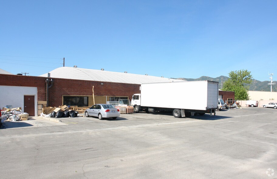 4528 Brazil St, Los Angeles, CA à louer - Photo de l’immeuble – Image 1 sur 4