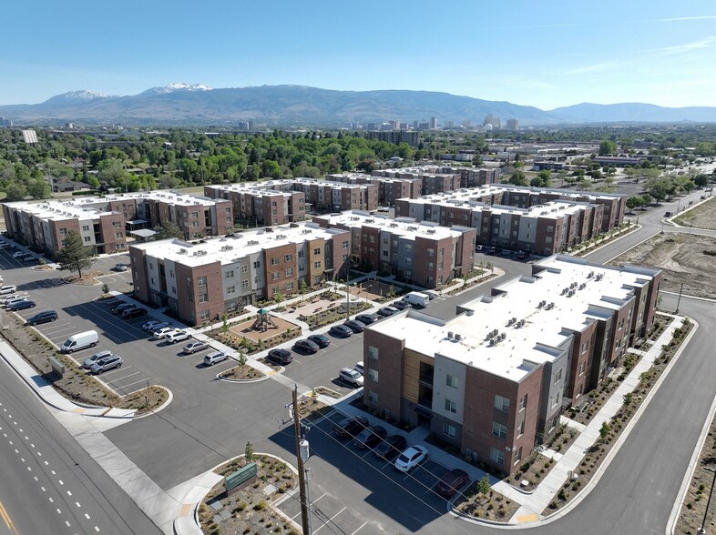 2300-2360 Oddie Blvd, Sparks, NV à vendre - Photo de l’immeuble – Image 2 sur 4