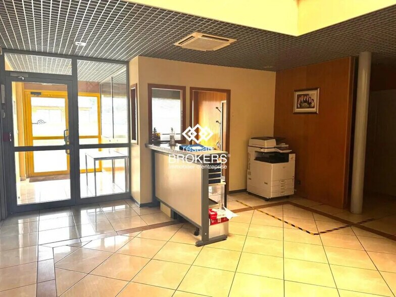 Bureau dans Arbent à louer - Photo de l’immeuble – Image 2 sur 12