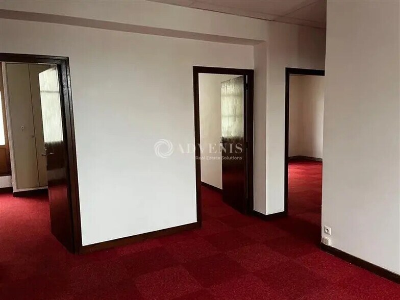 59 Rue D'Entraigues, Tours à louer - Photo de l’immeuble – Image 2 sur 4