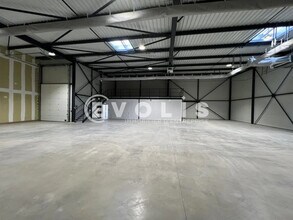 Bureau dans Janneyrias à louer Photo intérieure– Image 2 sur 11