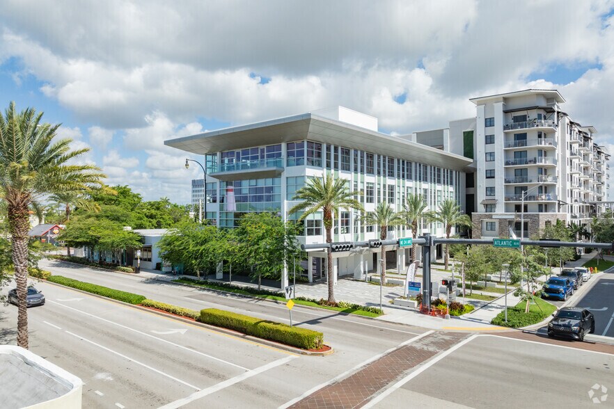 2335 E Atlantic Blvd, Pompano Beach, FL à louer - Photo principale – Image 1 sur 5