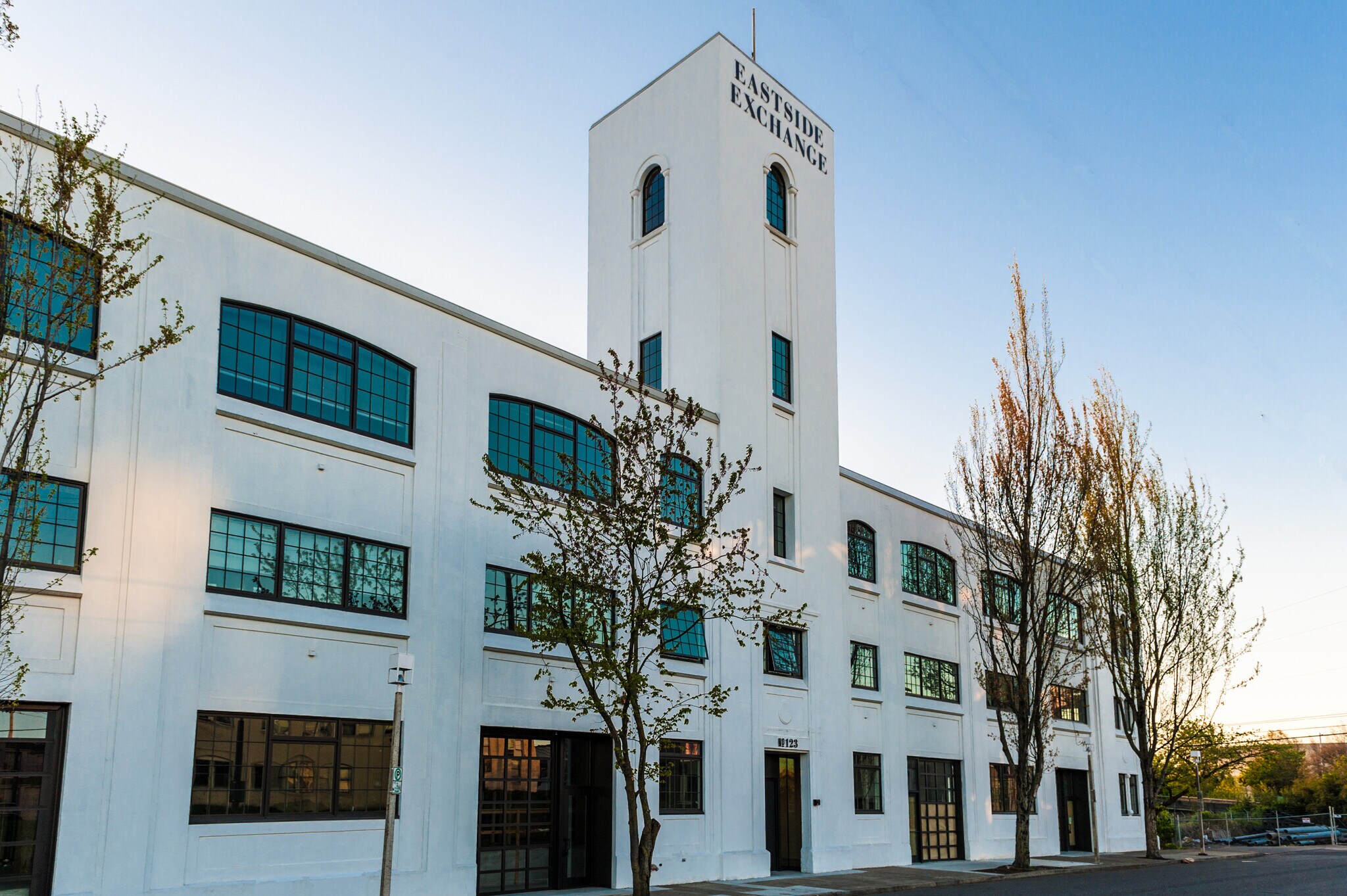 123 NE 3rd Ave, Portland, OR à louer Photo principale– Image 1 sur 8