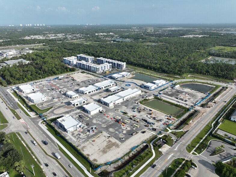 13000 Bonita Beach Rd SE, Bonita Springs, FL à louer - Photo de l’immeuble – Image 3 sur 4
