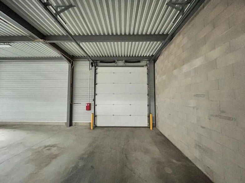 Local d’activités dans Aulnay-sous-Bois à louer - Photo intérieure – Image 2 sur 8