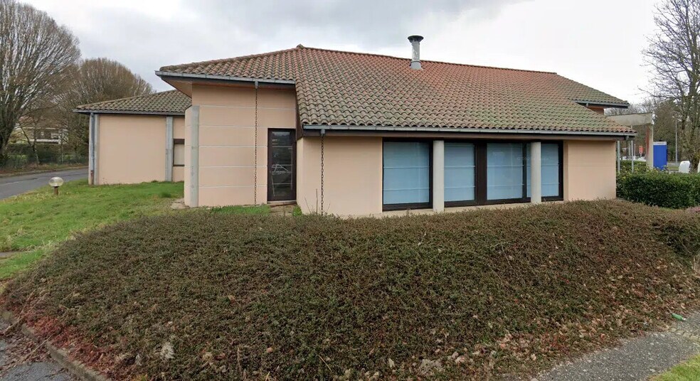 Bureau dans Les Salles à vendre - Photo de l’immeuble – Image 1 sur 5