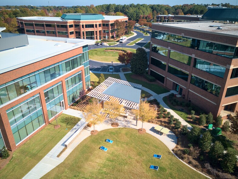 801 Corporate Center Dr, Raleigh, NC à louer - Aérien – Image 2 sur 28