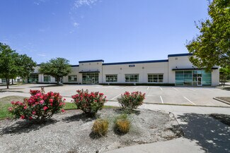 Plus de détails pour 6400 Pinecrest Dr, Plano, TX - Bureau, Local d'activités à louer