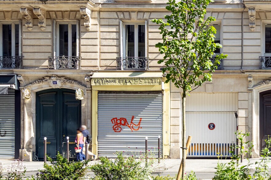 10 Rue De Châteaudun, Paris à louer - Photo de l’immeuble – Image 2 sur 3