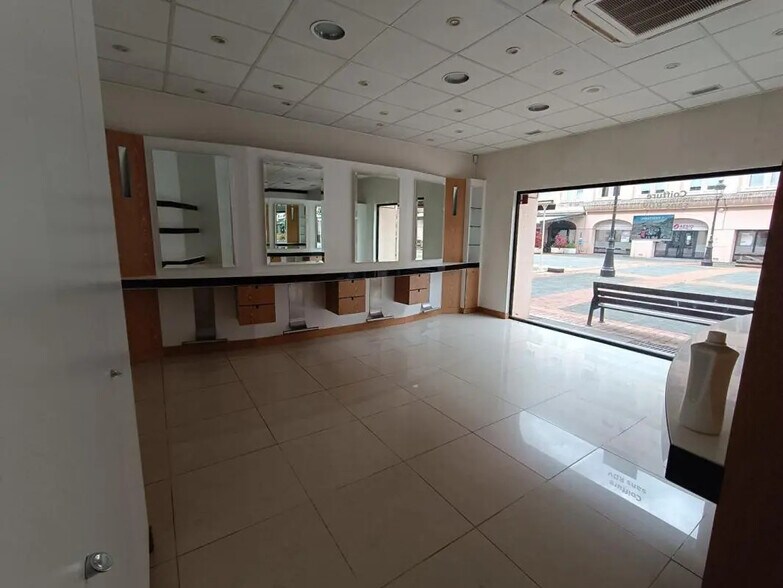 Local d'activités dans Albertville à vendre - Photo intérieure – Image 3 sur 6