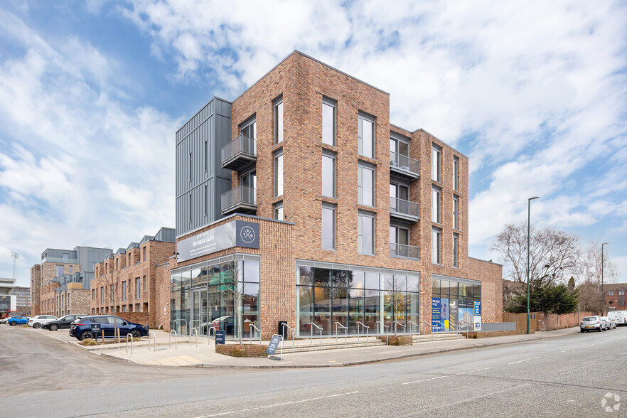 Meadow Ln, Nottingham à louer - Photo principale – Image 1 sur 7