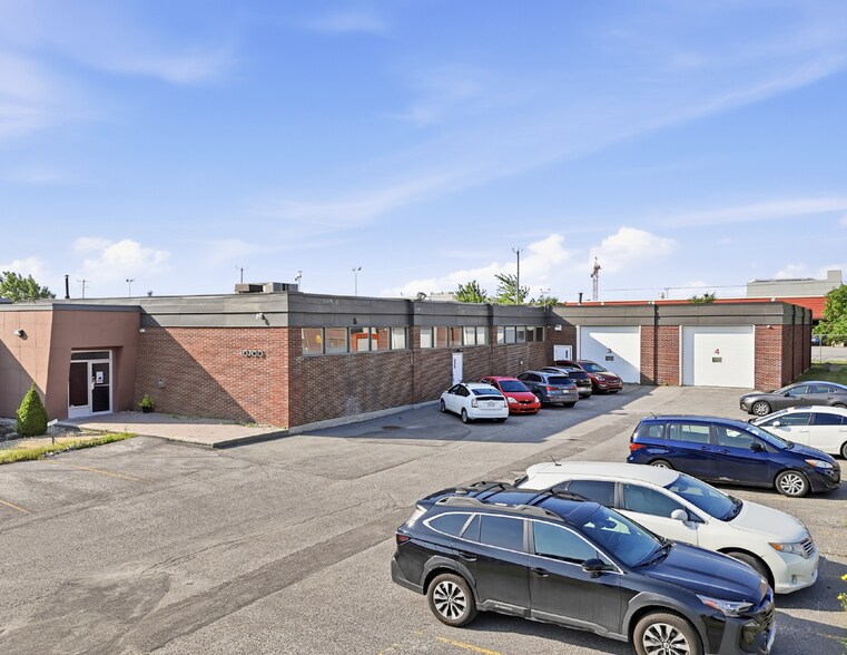 10700 Boul Parkway, Montréal, QC à louer - Photo de l’immeuble – Image 2 sur 6
