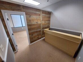 4210 N Roxboro Rd, Durham, NC à louer Photo intérieure– Image 1 sur 2