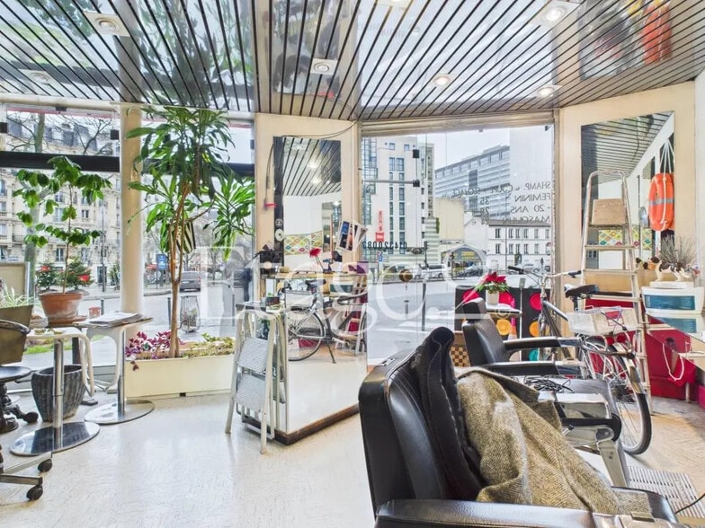 Local commercial dans Paris à vendre - Photo intérieure – Image 2 sur 5