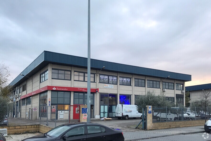 Calle de la Resina, 39, Madrid, Madrid à vendre - Photo de l’immeuble – Image 1 sur 2