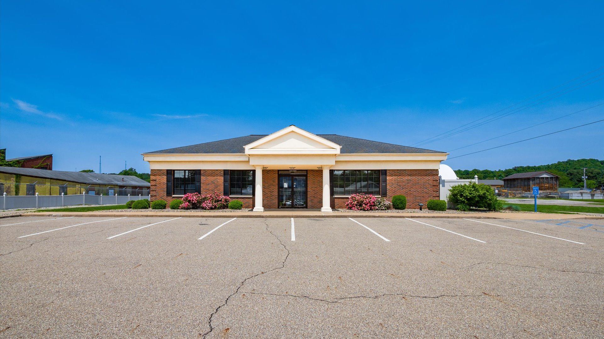 220 E State St, Newcomerstown, OH à vendre Photo principale– Image 1 sur 29