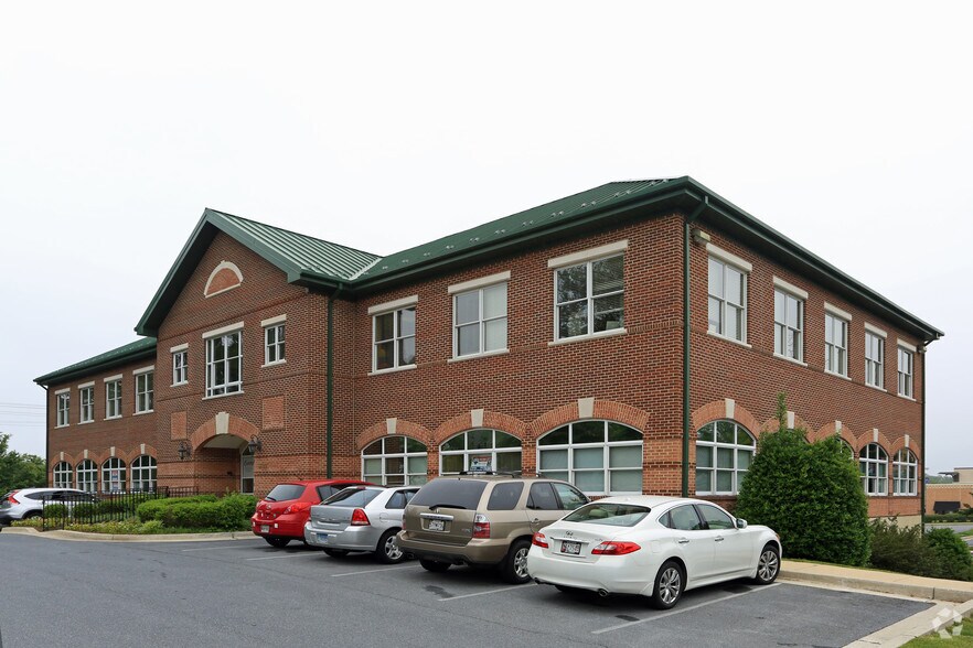 3300 Olney Sandy Spring Rd, Olney, MD à louer - Photo principale – Image 1 sur 8