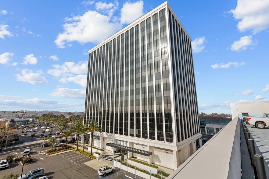 4676 Admiralty Way, Marina del Rey, CA à louer - Photo principale – Image 1 sur 7
