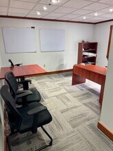 12 Commerce Ave, West Lebanon, NH à louer Photo intérieure– Image 1 sur 7
