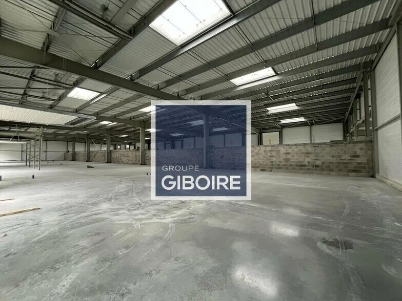 Industriel/Logistique dans Goven à louer - Photo de l’immeuble – Image 3 sur 4