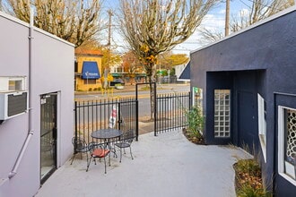 4500 NE Sandy Blvd, Portland, OR à louer Photo intérieure– Image 2 sur 15