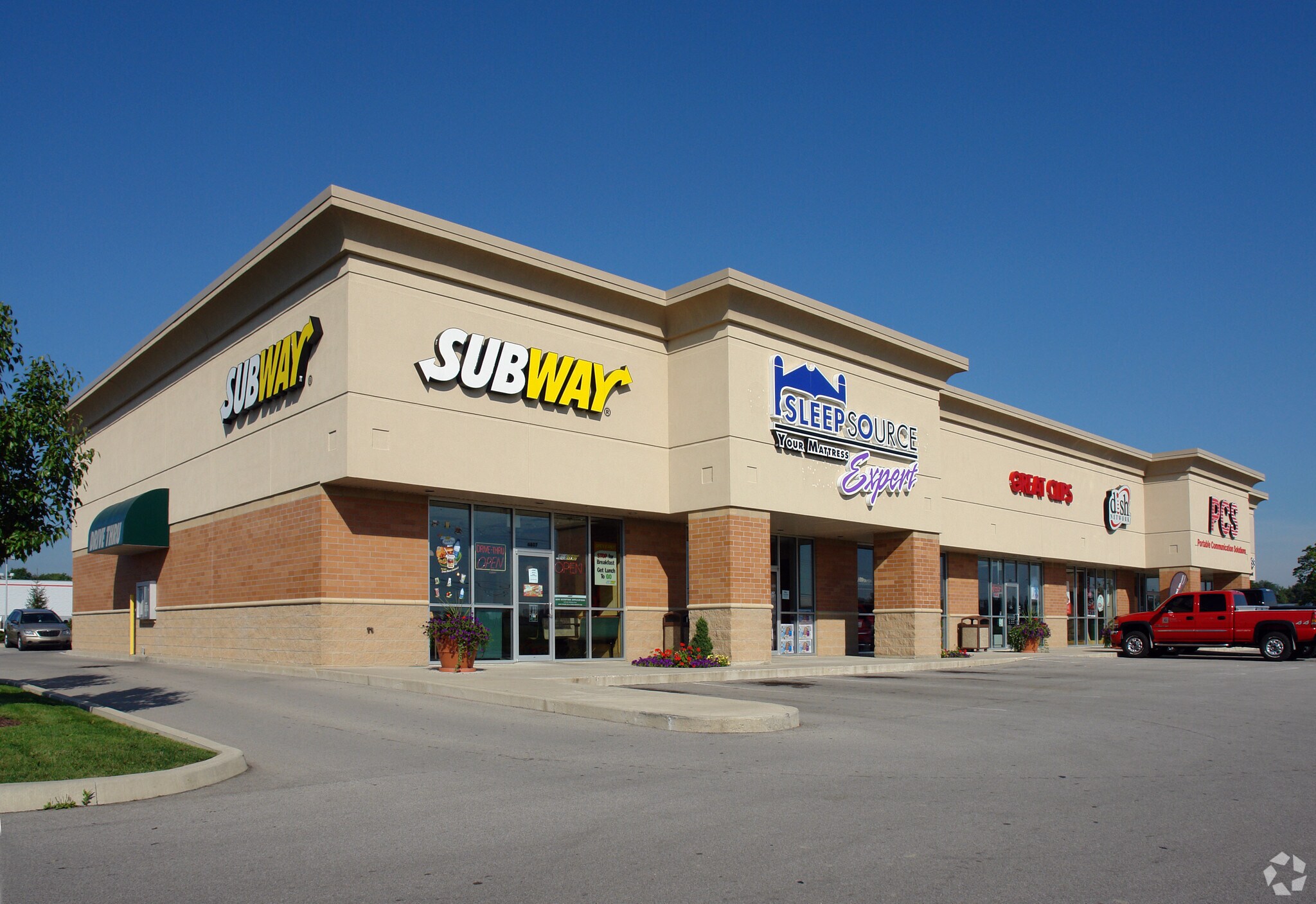 6807-6819 Lima Rd, Fort Wayne, IN à louer Photo principale– Image 1 sur 2