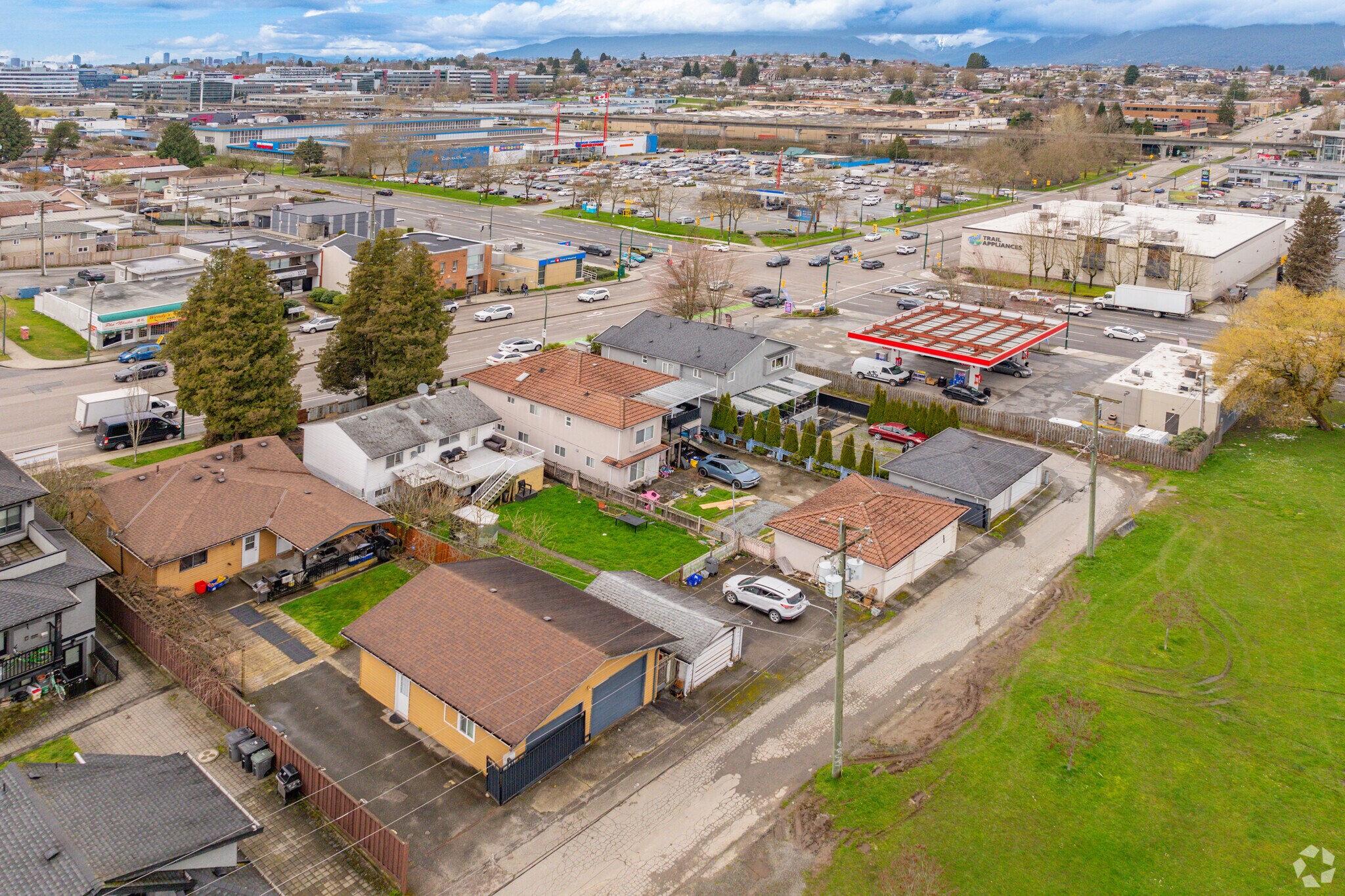 2958-3068 Rupert St, Vancouver, BC à vendre Photo principale– Image 1 sur 3