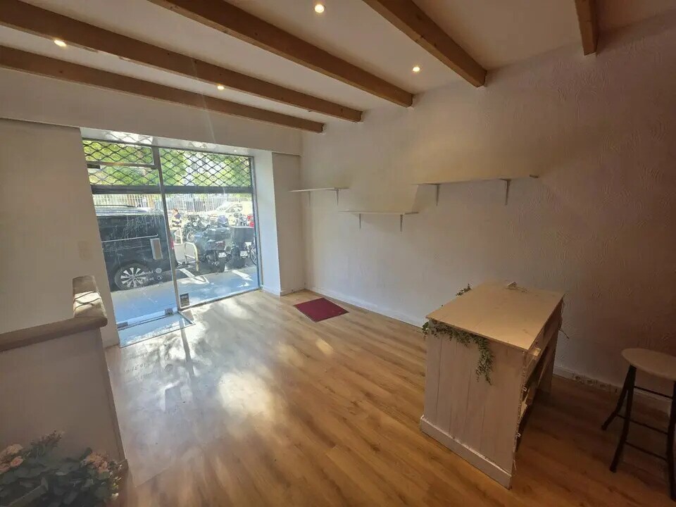 Local commercial dans Nice à louer Photo de l’immeuble– Image 1 sur 6