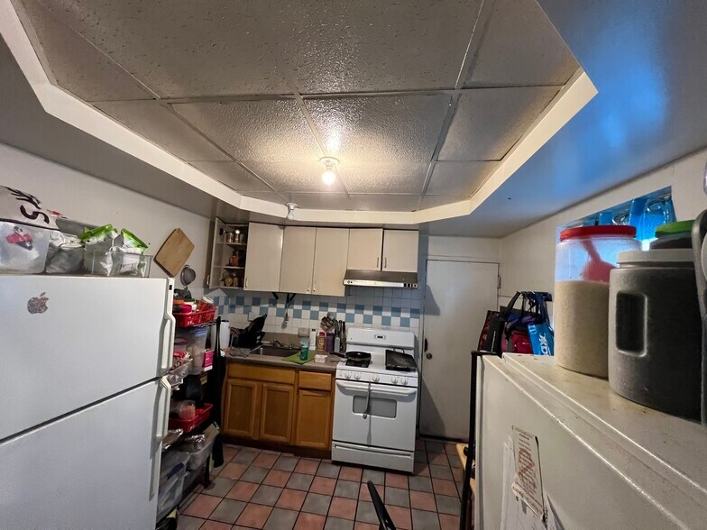 1908 S 7th St, Philadelphia, PA à vendre - Photo intérieure – Image 2 sur 12