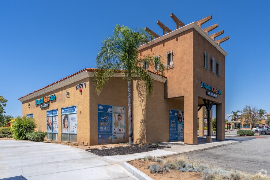 23750 Alessandro Blvd, Moreno Valley, CA à vendre - Photo principale – Image 1 sur 4