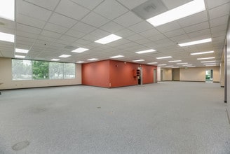 417 Bryant Cir, Ojai, CA à louer Photo intérieure– Image 2 sur 8