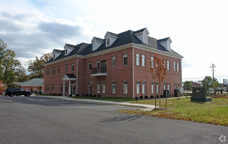22888 Three Notch Rd, California, MD à vendre - Photo de l’immeuble – Image 3 sur 12