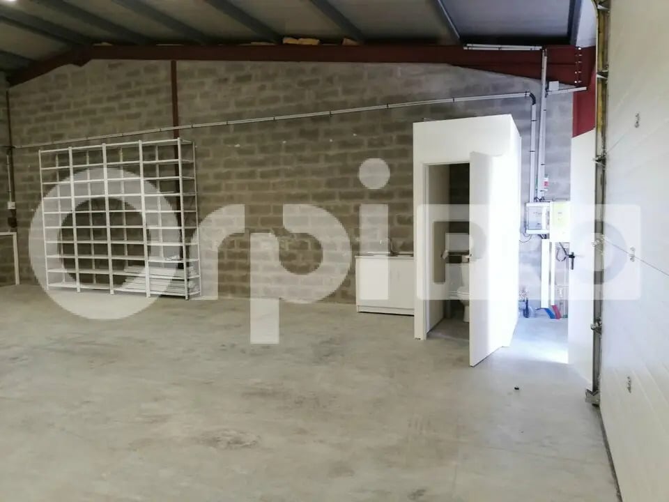 Local d’activités dans Cestas à louer Photo de l’immeuble– Image 1 sur 10