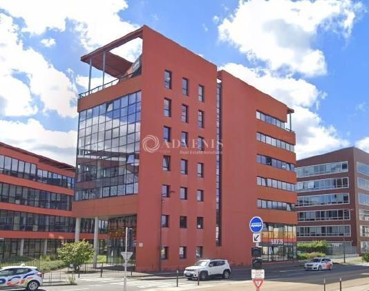 Bureau dans Le Mans à louer - Photo de l’immeuble – Image 1 sur 1