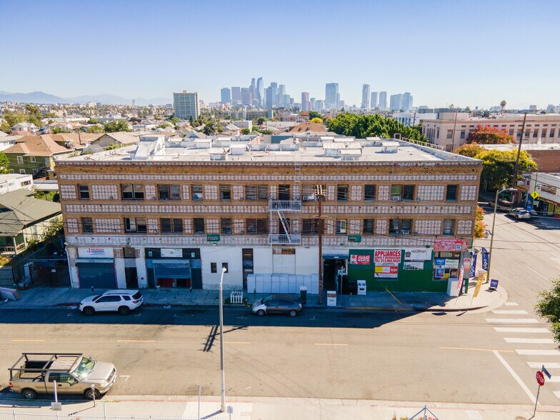 2709 W Pico Blvd, Los Angeles, CA à vendre - Photo de l’immeuble – Image 2 sur 32