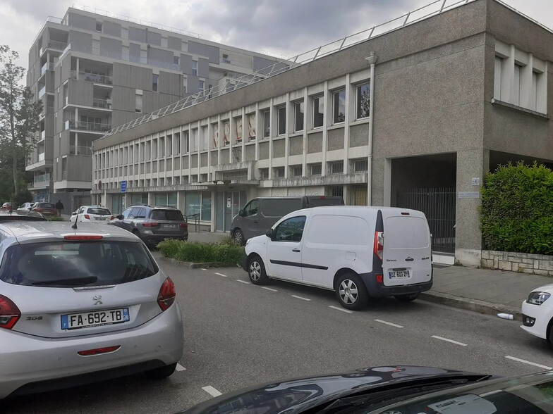 90 Cours De La Libération Et Du Général De Gaulle, Grenoble à vendre - Photo de l’immeuble – Image 2 sur 4