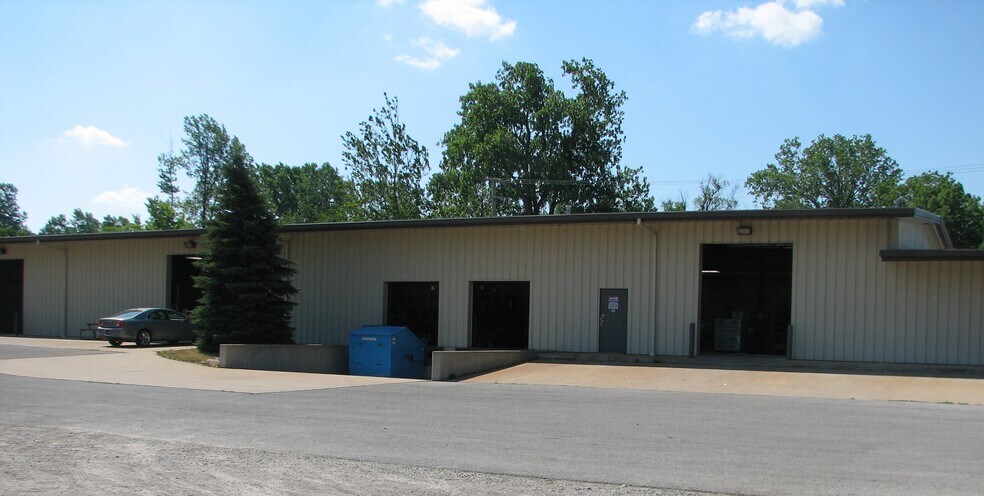 2827-2829 Freeman St, Fort Wayne, IN à louer - Photo de l’immeuble – Image 2 sur 3