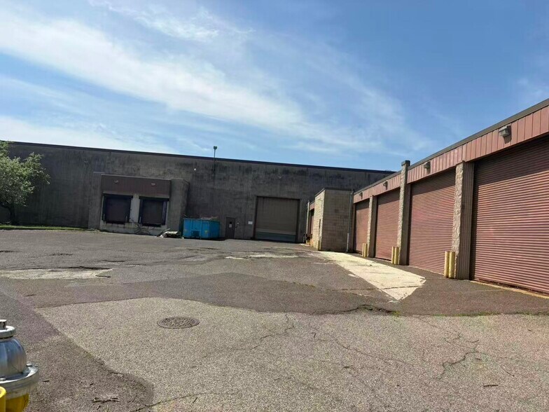 301 Cuthbert Blvd, Cherry Hill, NJ à vendre - Photo de l’immeuble – Image 2 sur 69